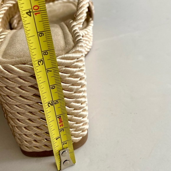 VANELi Clem Champagne Rope Gold-Studded Wedge Sandals Size 9.5N Rockstud Summer - Picture 13 of 16